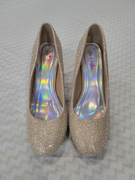 Silver Slipper Shoes - Women's Glitter Round-Toe Pumps in Champagne